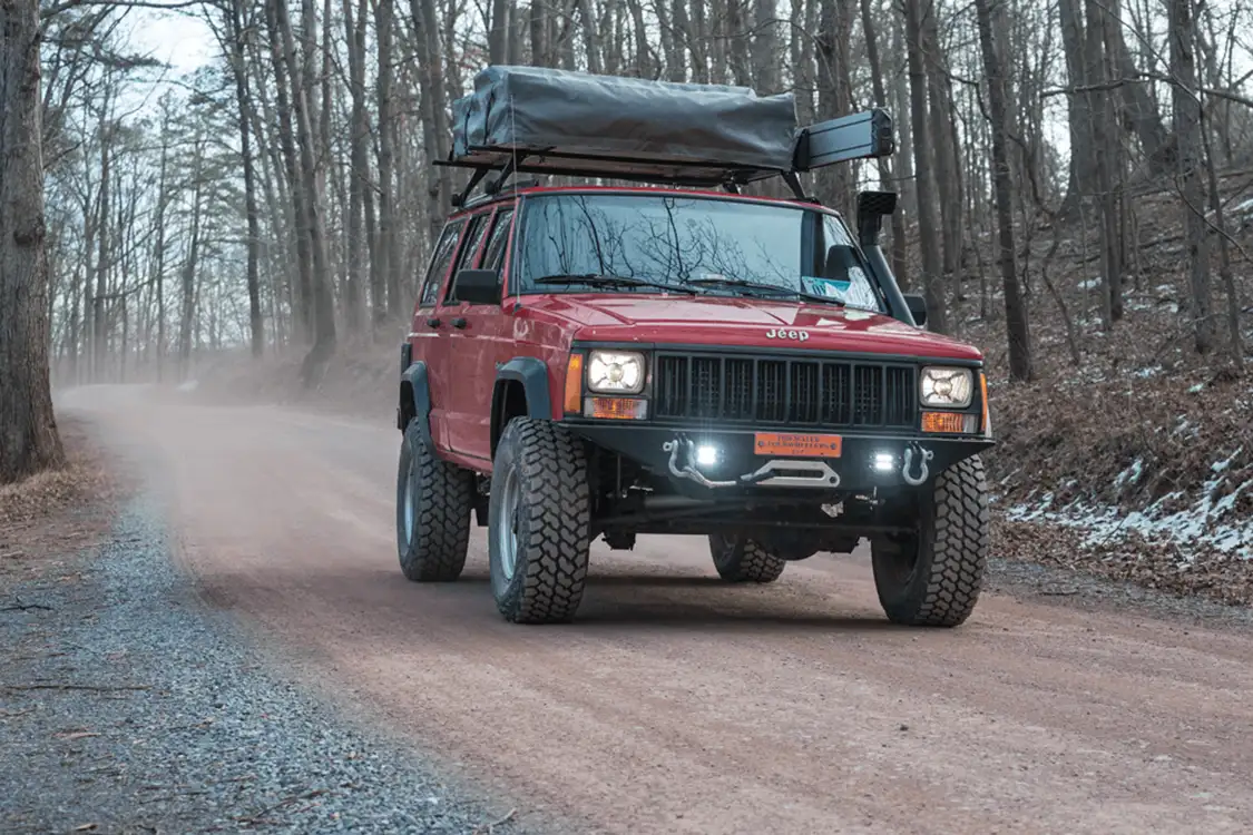 The XJ’s 3-inch Rough Country lift and Nexen 31” Roadian MT tires