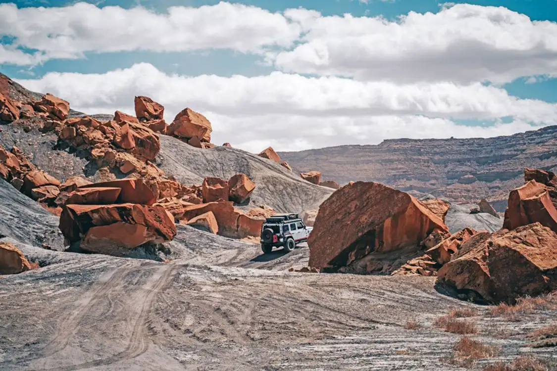 Jeep Wrangler JLU off in the distance, enjoying the ride